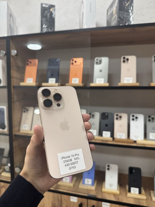 iPhone 16 Pro