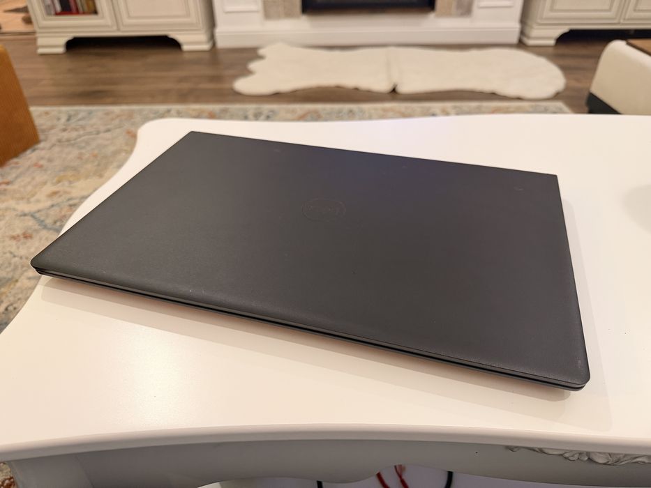 Laptop Dell Vostro 3525 -512 GB SSD-8GB RAM-Ryzen5-Stare excelenta