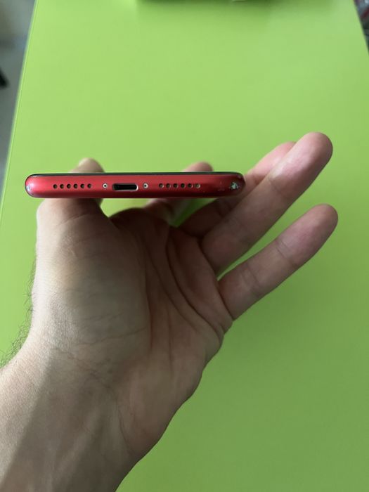 Iphone 11 64GB червен