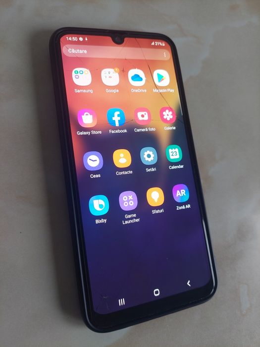 Vând Samsung Galaxy A50 fisurat dar perfect funcțional //poze reale