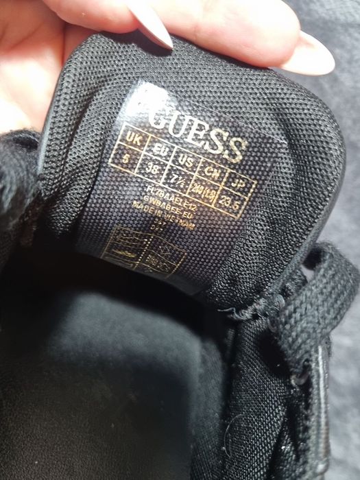 Adidasi teniși Guess