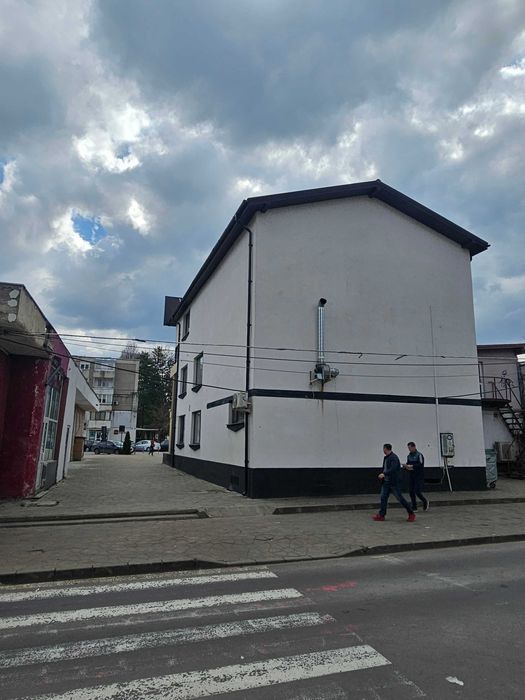 Vand/Inchiriez Spatii comerciale Onesti