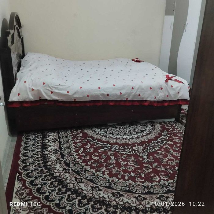 Guliston shahar Yangi bozorda kvartira sotiladi