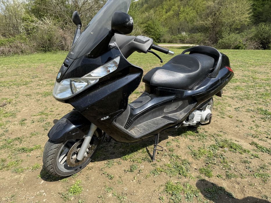 Скутер Piaggio X8