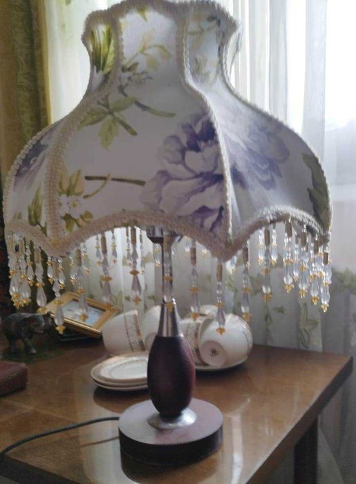 Лампа настольная