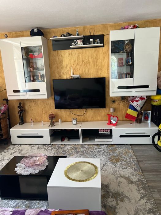 Vand coltar si mobila sufragerie