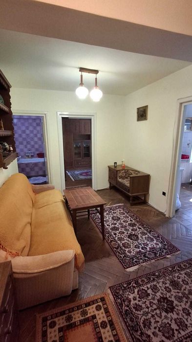 Inchiriez apartament cu 2 camere central