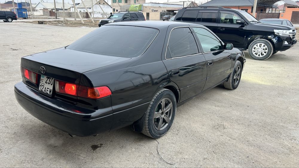 Камри 25 2.2 американец