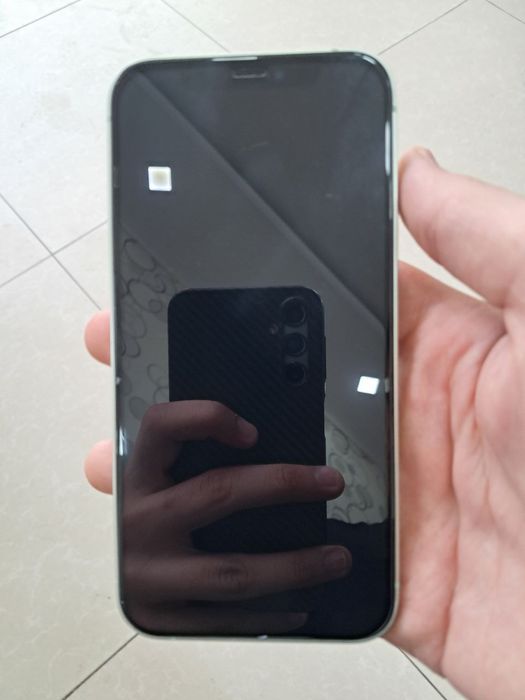 Iphone 12 xolati yaxshi