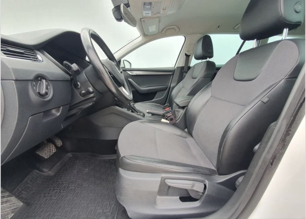 Шкода Октавия 2020г с всички екстри за модела