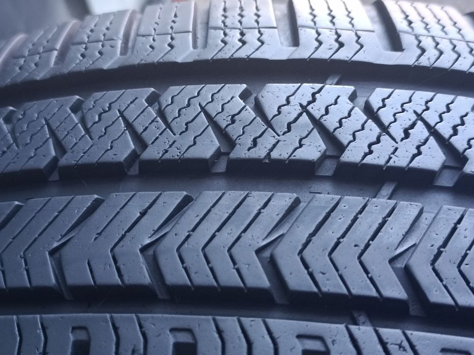 205/55/16 Vredestein