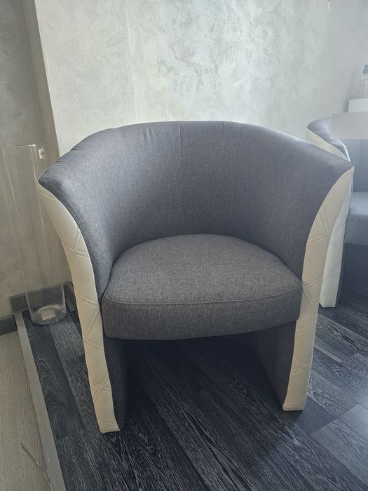 Трапезна маса и 8 стола