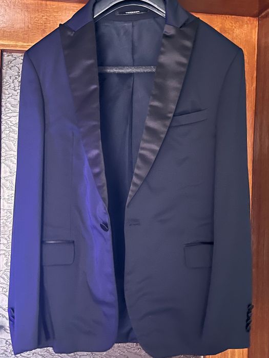 Церемониален костюм