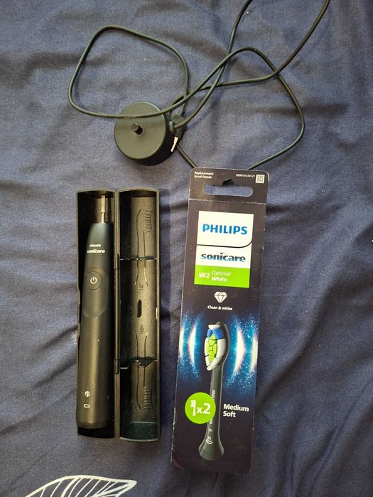 Спешно Philips Sonicare HX710B