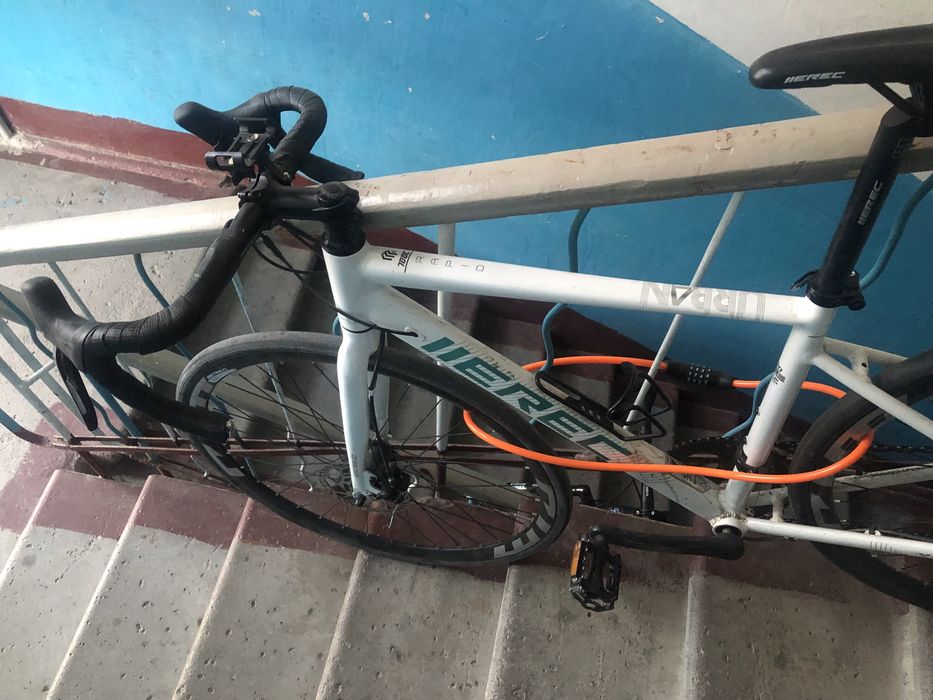 Срочно Шоссейник erec m700