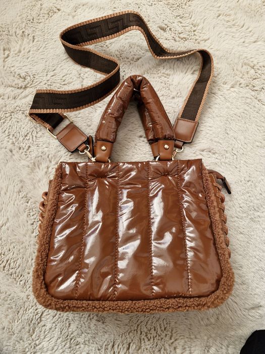 НОВА Дамска чанта с дълга дръжка