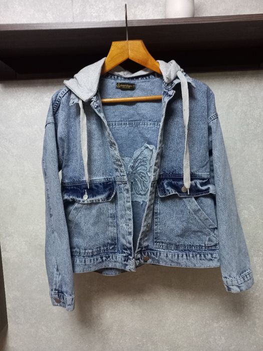 Продам джинсовую курточку