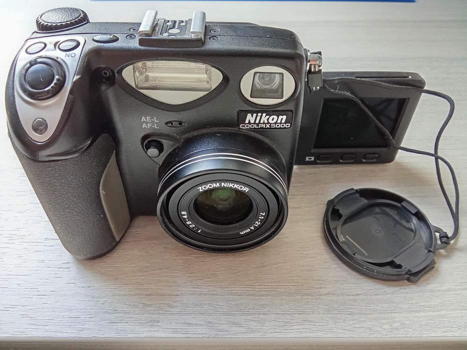 Camera digitala foto, Aparat foto