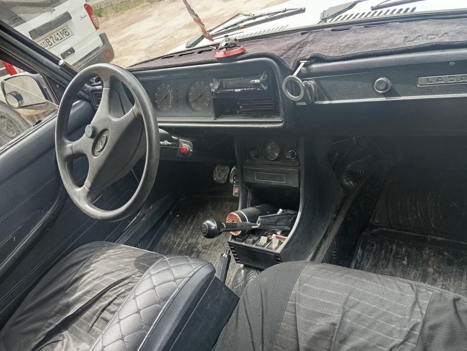 Lada 2107 sirochna sotiladi