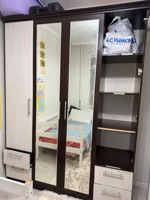 Шкаф шифонер в разоброном виде