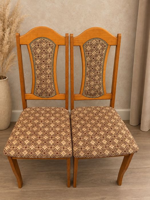 Продам стол и 4 стулья