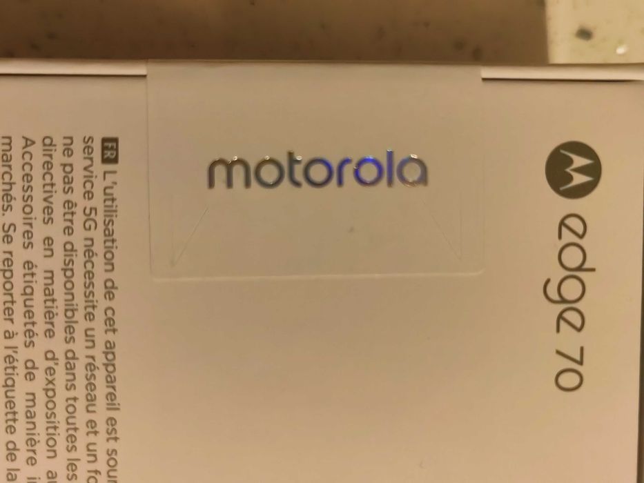Продавам GSM Motorola Edgee 70 grey 512gb