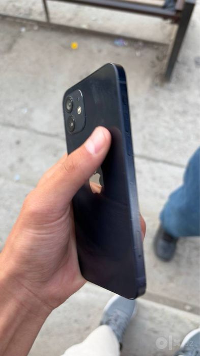 Iphone 12 face troue tone bor