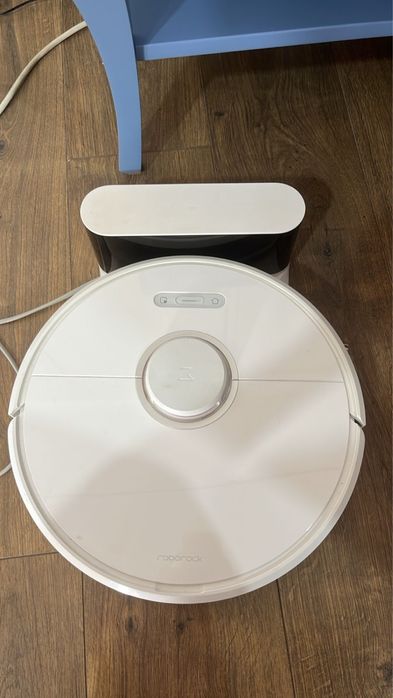 Срочно продам робот пылесос