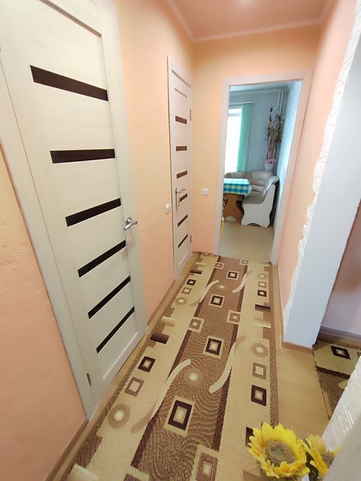 Продается 2-комн (7-43, 1 эт)