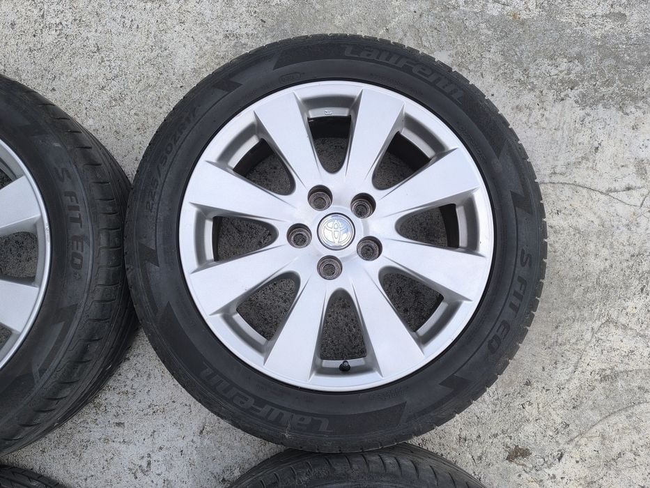 17 цола джанти с гуми за Toyota Avensis T27 5x114.3 мм