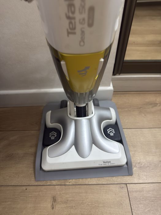 Паровой пылесос Tefal Clean & Steam