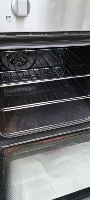 Продавам фурна за вграждане Zanussi
