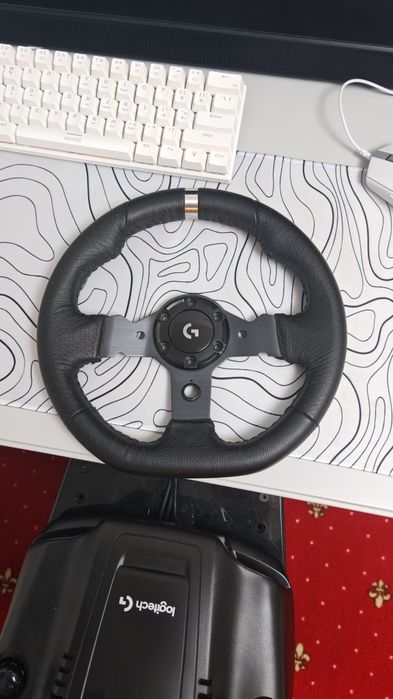 Vând scaun Playseat Revolution cu volan de f1 și pedale logitech g920