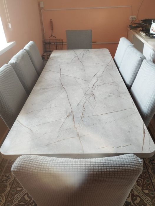 Стол 8 орындығымен