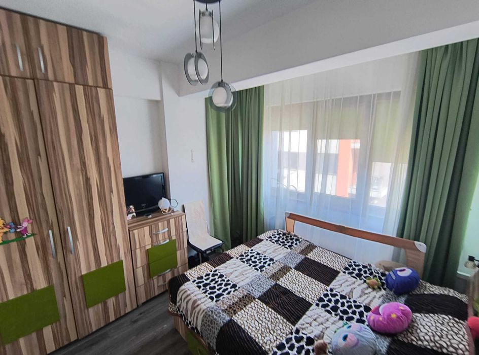 Proprietar, vând 2 Camere Premium 64mp,Tavan Înalt .
