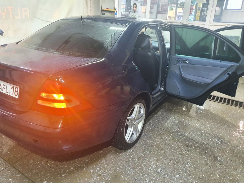 Продам Мерседес С 240