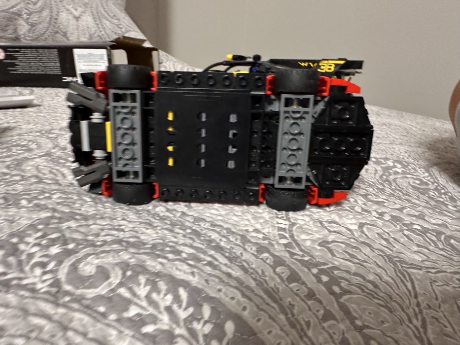 Ferrari 488 GTE из серии LEGO Technic