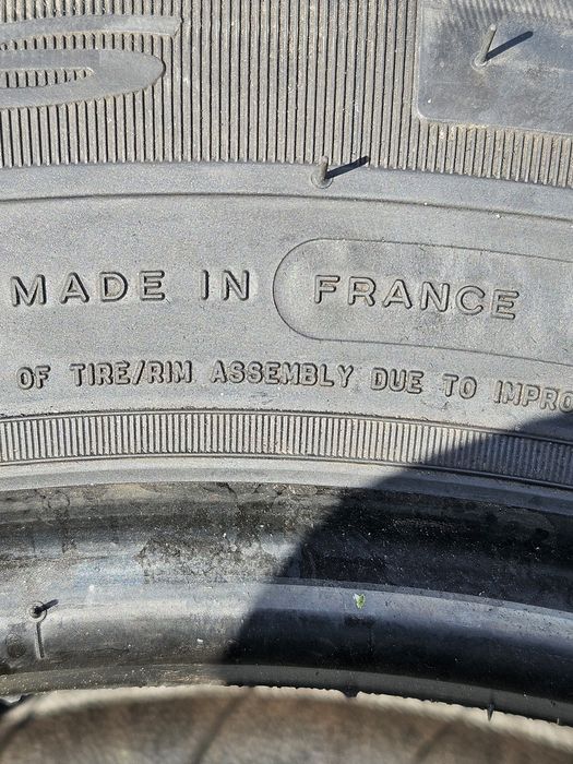 Vând anvelope vară Noi 215/60/17 C 215/60r17 C MICHELIN