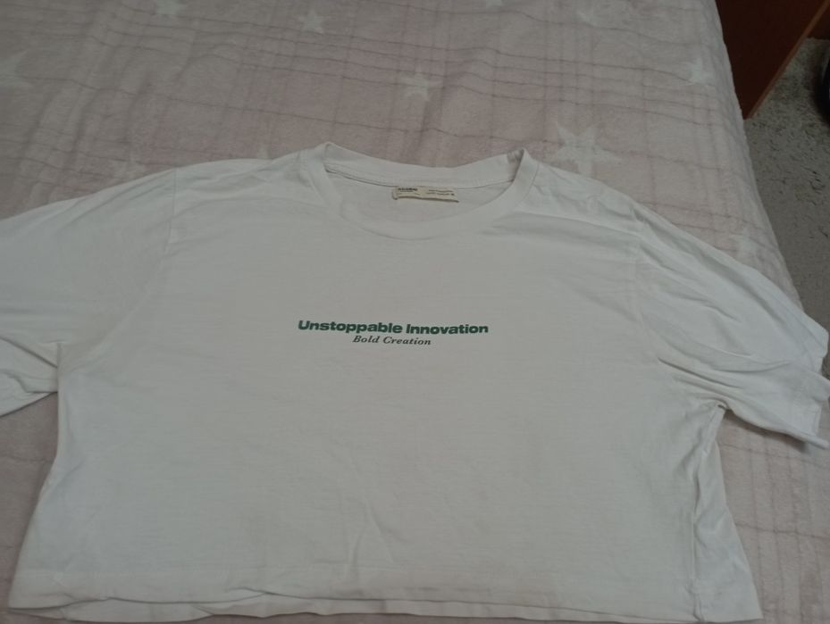 Укороченная футболка-топ pull&bear