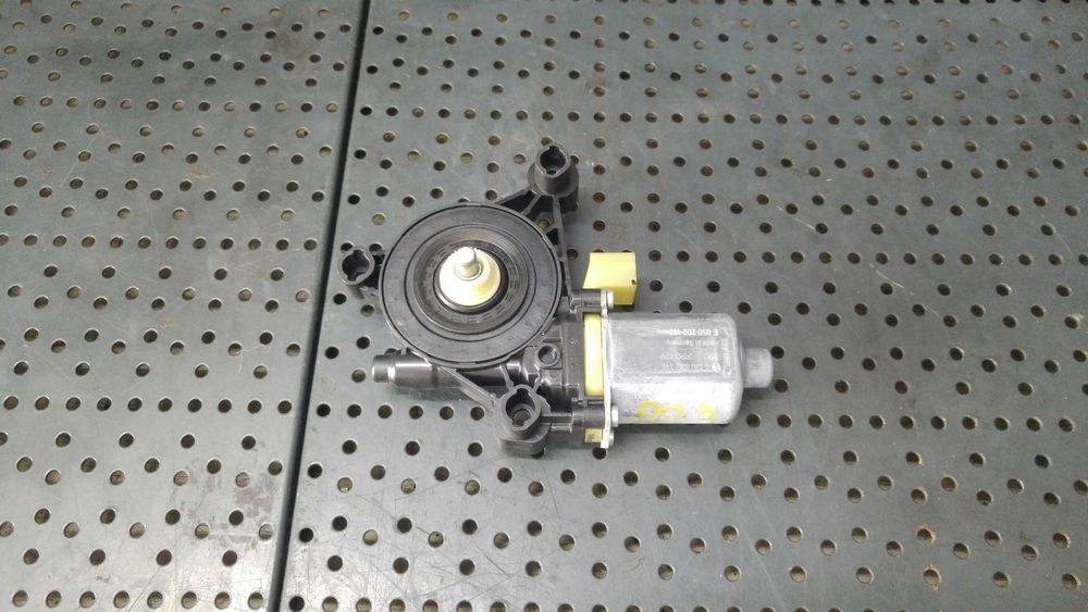 Motoras macara geam dreapta fata skoda octavia 3 5e3 nl3 nr3 5q0959802b