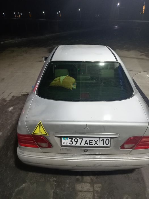 Мерседес лупарик 210