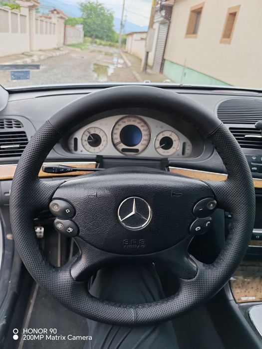 Здравейте, предлагам face lift волан за Mercedes w211