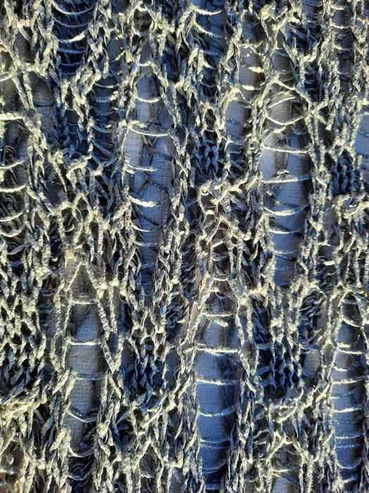 Сребристо пуловерче без ръкав плетиво размер Л