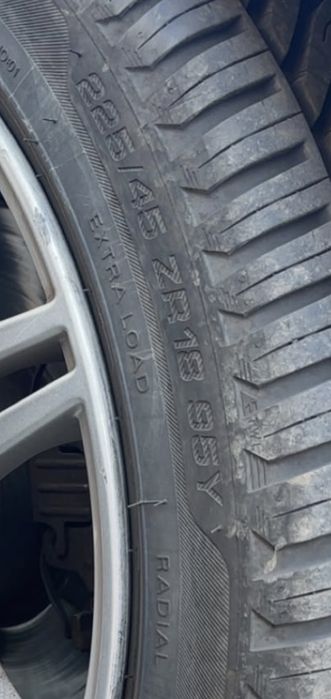 Jante BMW 5X120 R18 cu anvelope 225/45 R18 ( 2024)-Stare Excelentă, 1600 fix. All Season, M+S