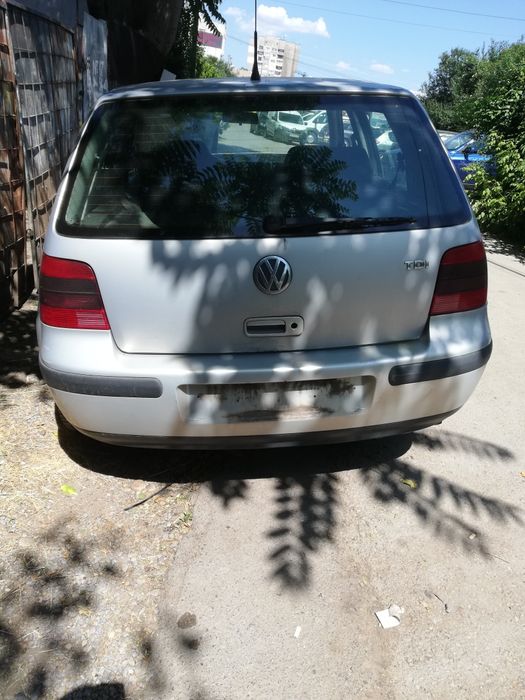 Голф 4  на части 4x4  1.8 бензин 125 коня