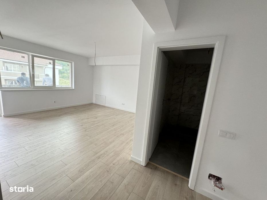 Apartamente de 3 camere, 62 mp, Finisat, Zona Teilor — fotografia 1