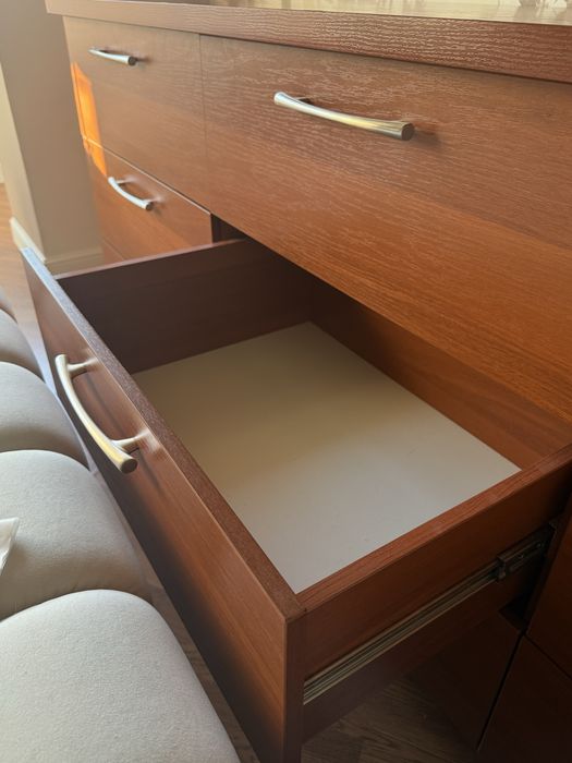 Комод напольный под красное дерево