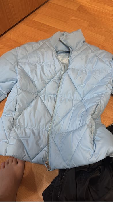 Все куртки по 5000 тенге