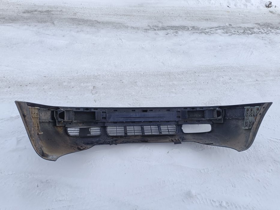 Передний бампер Ауди 80 Б4