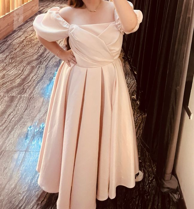 Воздушная платье с  цветом персика